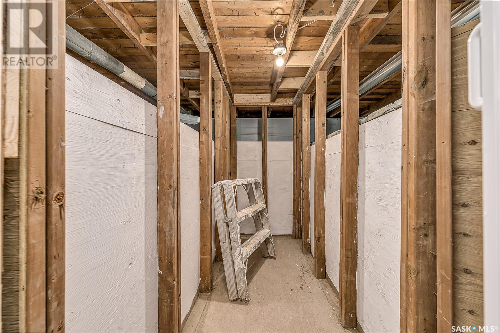 1317 Connaught Avenue, Moose Jaw, Saskatchewan  S6H 4B9 - Photo 28 - SK013829