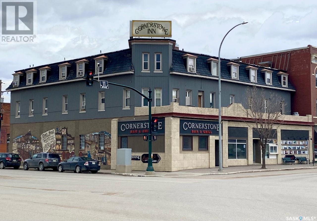 8 Main Street N, Moose Jaw, Saskatchewan  S6H 0V8 - Photo 1 - SK013788