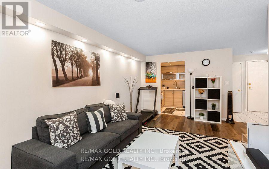 1213 - 155 Hillcrest Avenue, Mississauga, Ontario  L5B 3Z2 - Photo 12 - W12309400