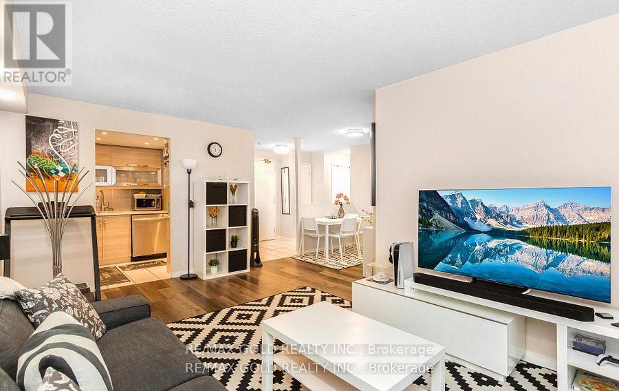 1213 - 155 Hillcrest Avenue, Mississauga, Ontario  L5B 3Z2 - Photo 13 - W12309400