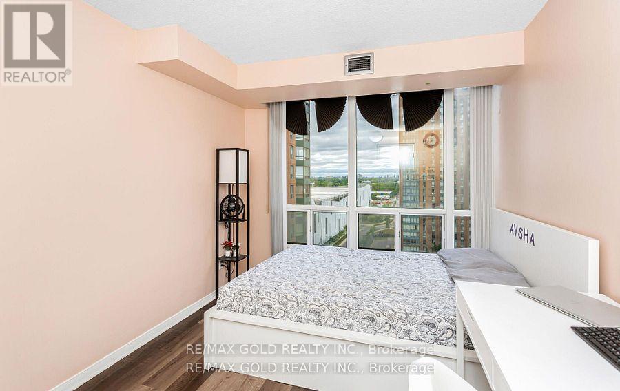 1213 - 155 Hillcrest Avenue, Mississauga, Ontario  L5B 3Z2 - Photo 20 - W12309400