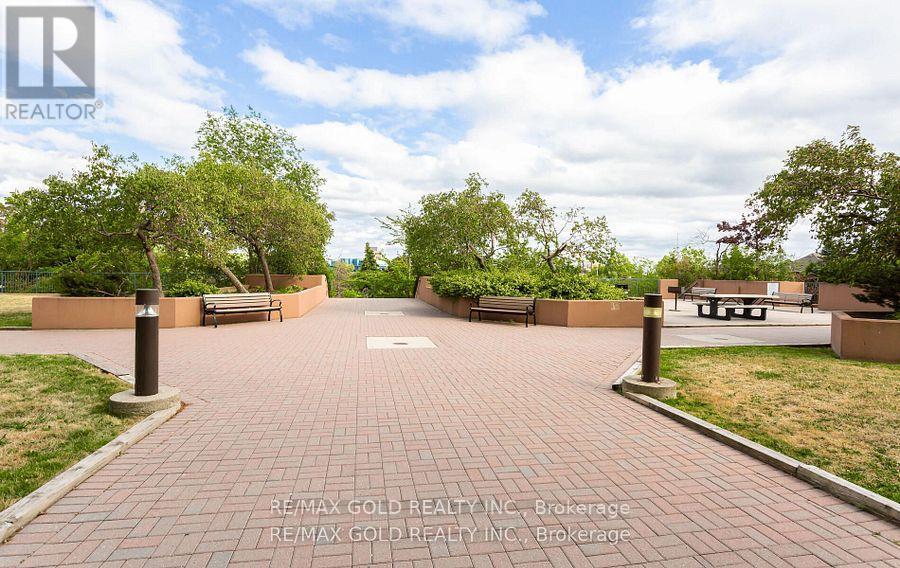 1213 - 155 Hillcrest Avenue, Mississauga, Ontario  L5B 3Z2 - Photo 33 - W12309400