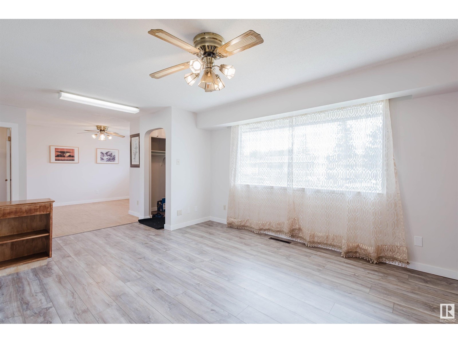 Property at 10926 153 ST NW image 4