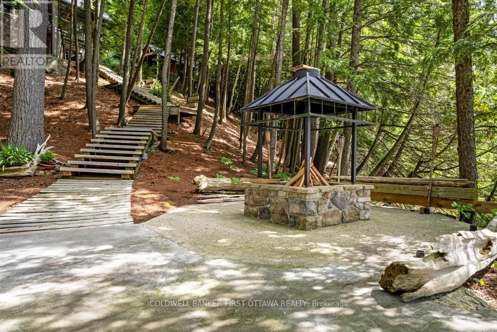 2275 Palmerston Lake, Frontenac, Ontario  K0H 2J0 - Photo 5 - X12309453