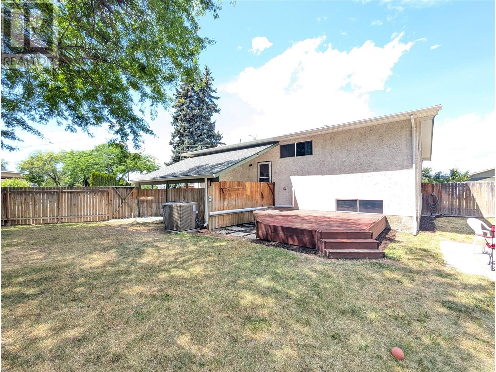 Property at 1087 Monterey Court image 4