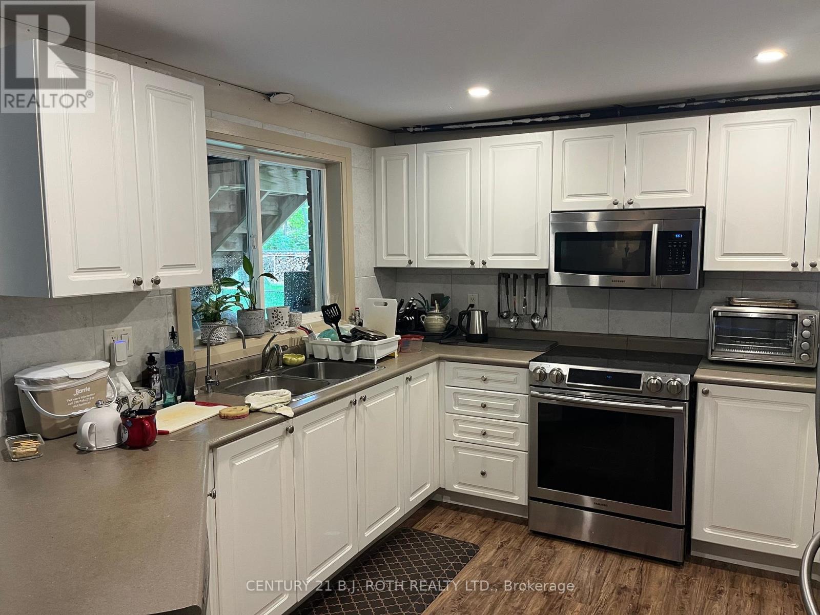 Property at 63 WHITE ELM ROAD image 3
