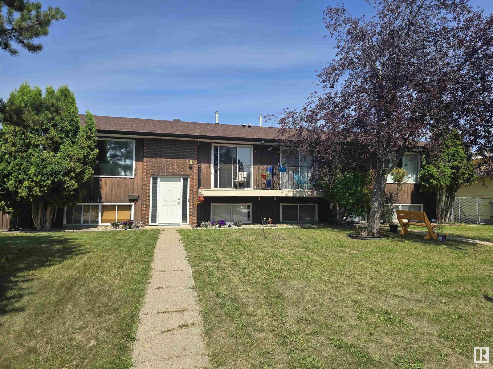 Property at 6706 19 AV NW image 1