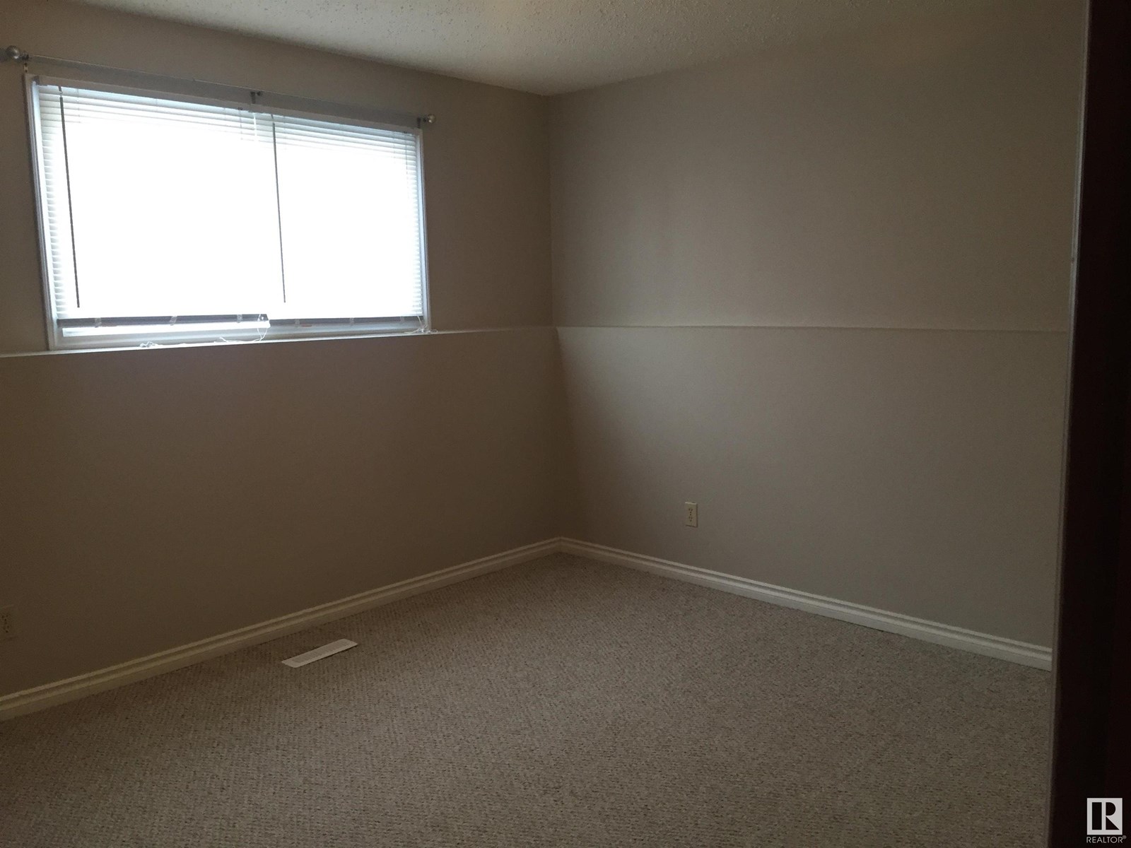 6706 19 Av Nw, Edmonton, Alberta  T6K 2G8 - Photo 11 - E4449931