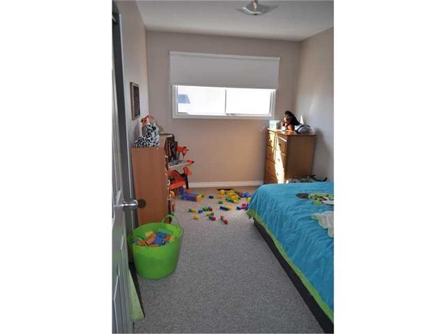 Property at 6706 19 AV NW image 4