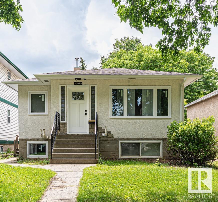 Property at 10929 74 AV NW image 1