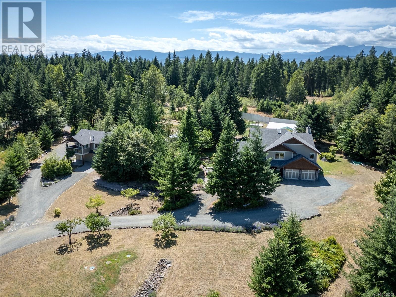 7455 Rodger Rd, Merville, British Columbia