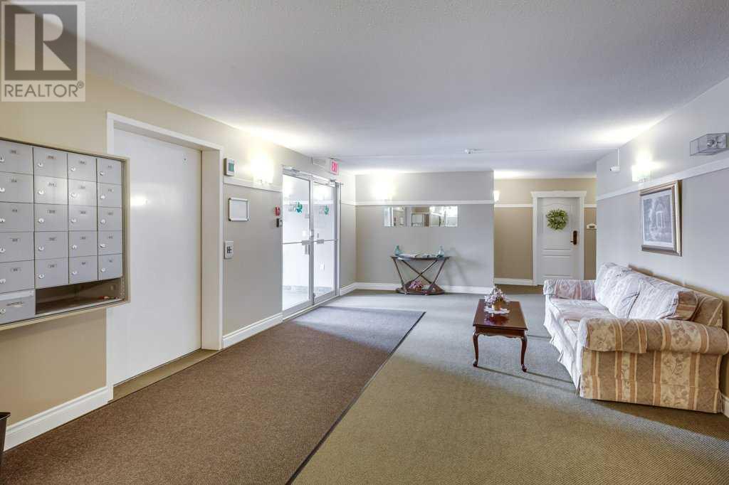 Property at 105, 5211 39 Street image 3