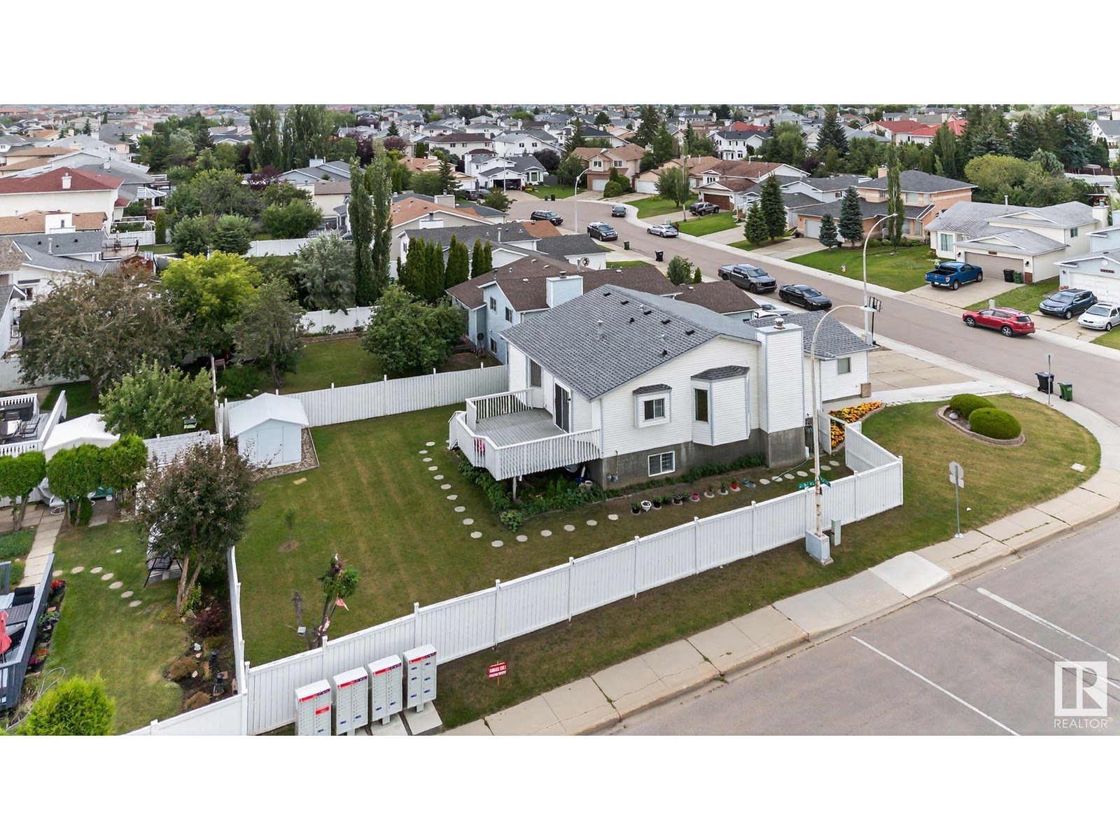 15404 73 St Nw, Edmonton, Alberta  T5Z 2X9 - Photo 3 - E4449939