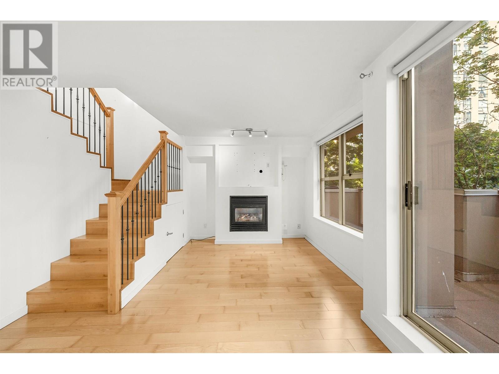Th8 989 Richards Street, Vancouver, British Columbia  V6B 6R6 - Photo 6 - R3030628