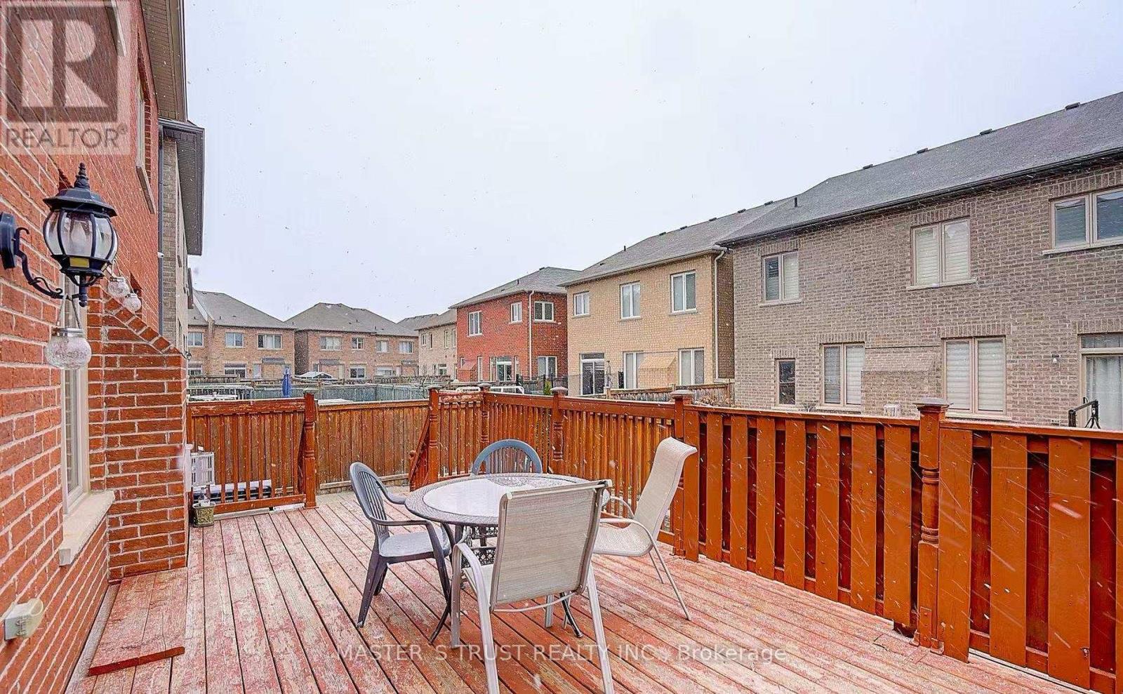 99 Henry Bauer Avenue, Markham, Ontario  L6C 0S3 - Photo 11 - N12309563