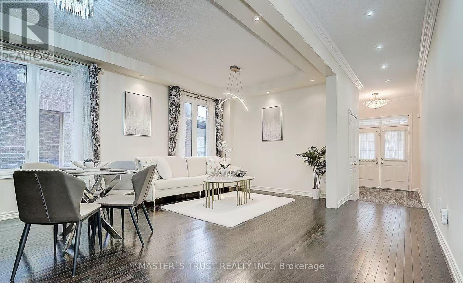 99 Henry Bauer Avenue, Markham, Ontario  L6C 0S3 - Photo 3 - N12309563