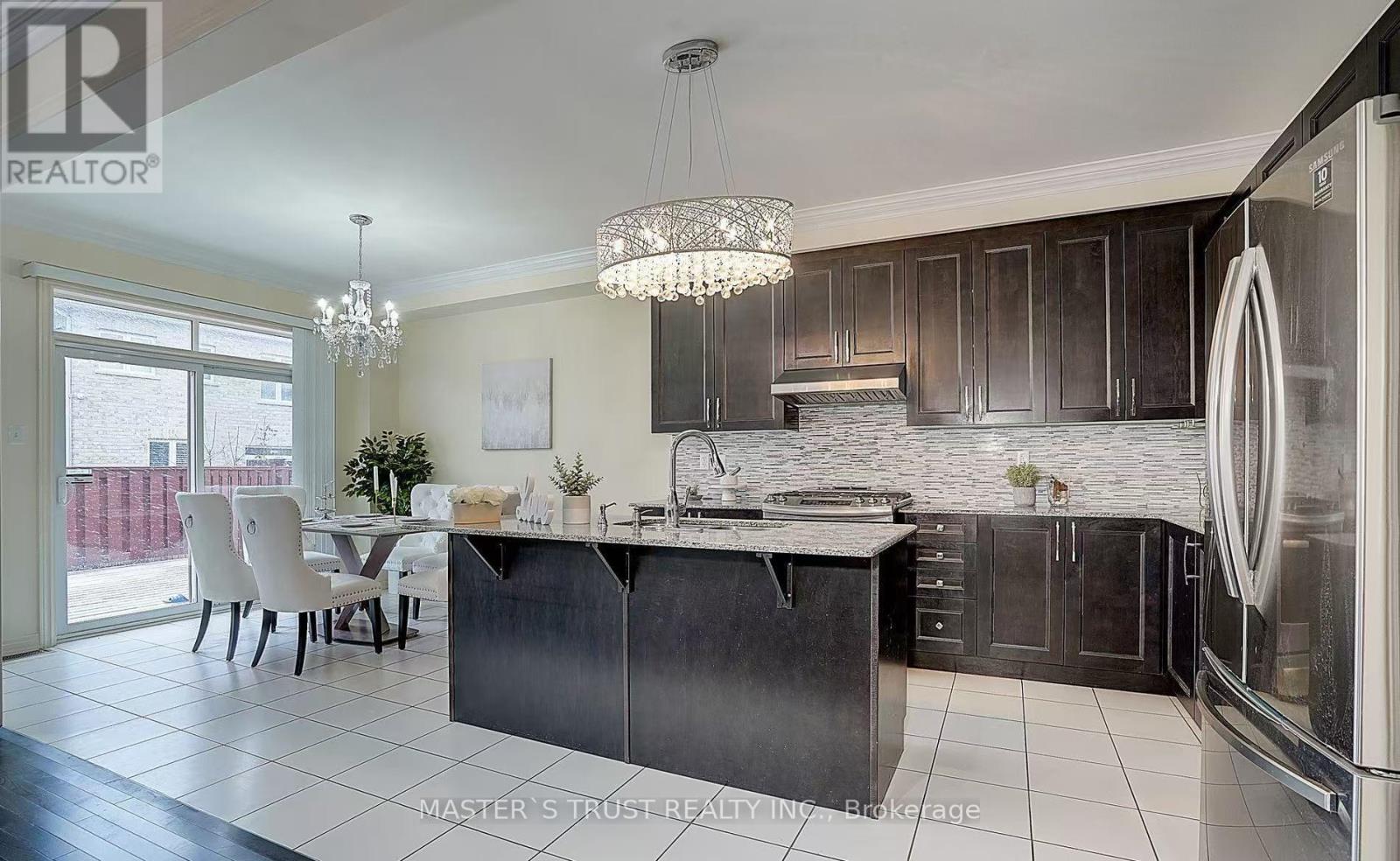 99 Henry Bauer Avenue, Markham, Ontario  L6C 0S3 - Photo 5 - N12309563