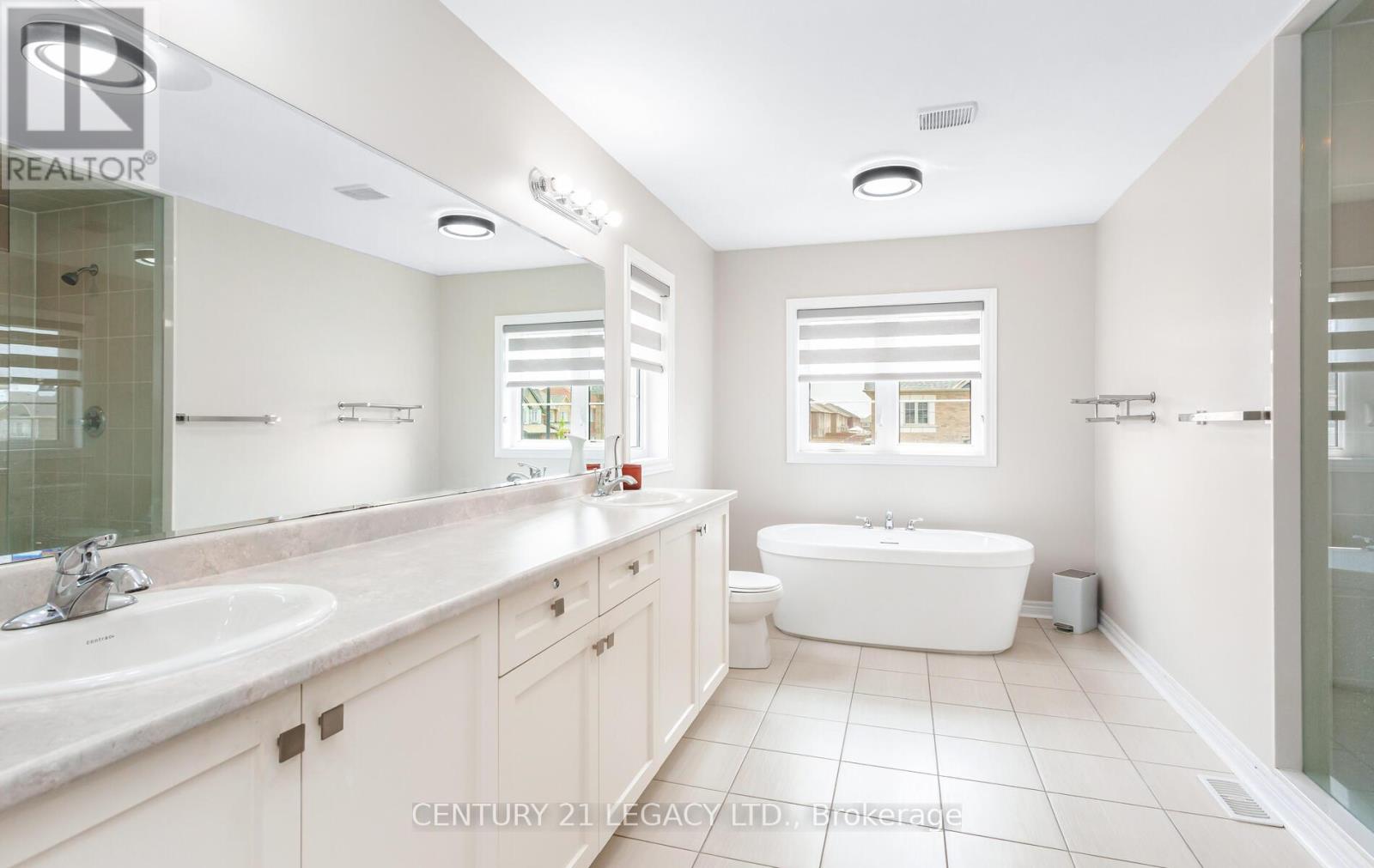 35 Farringdon Crescent, Brampton, Ontario  L7A 4Z6 - Photo 32 - W12309560