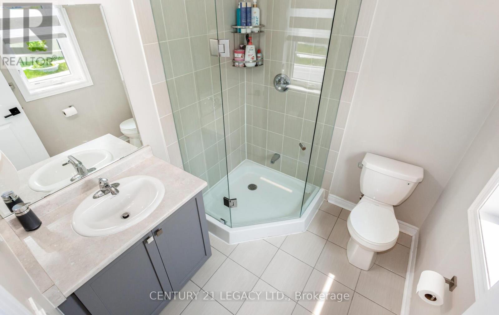 35 Farringdon Crescent, Brampton, Ontario  L7A 4Z6 - Photo 36 - W12309560