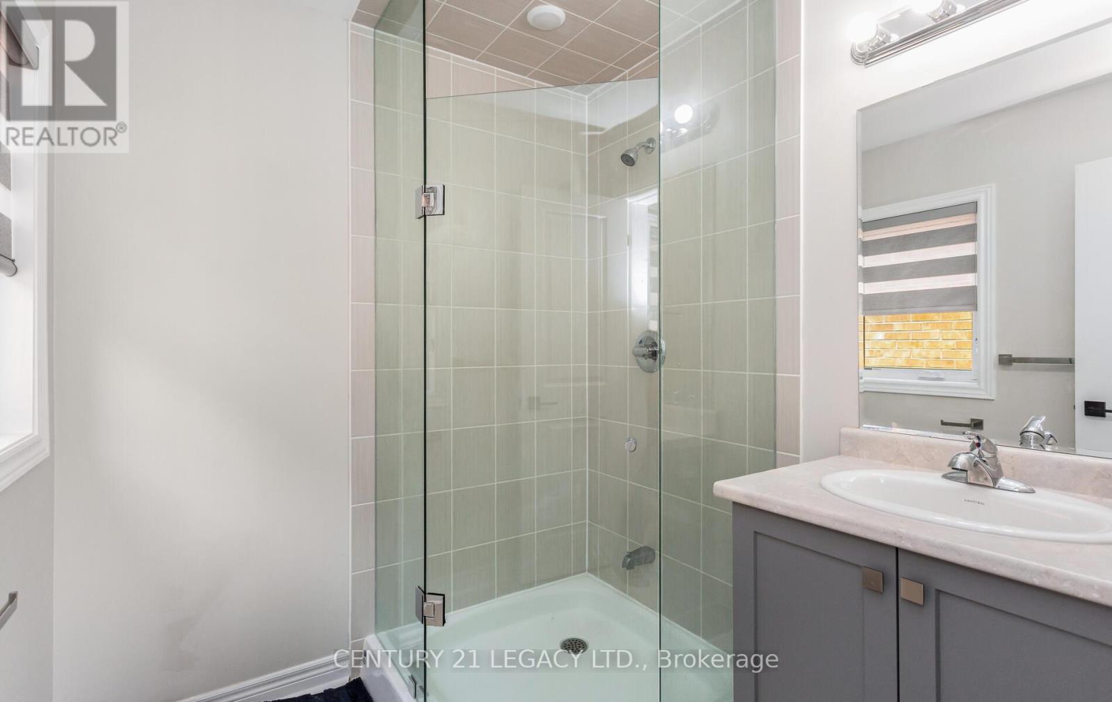 35 Farringdon Crescent, Brampton, Ontario  L7A 4Z6 - Photo 39 - W12309560