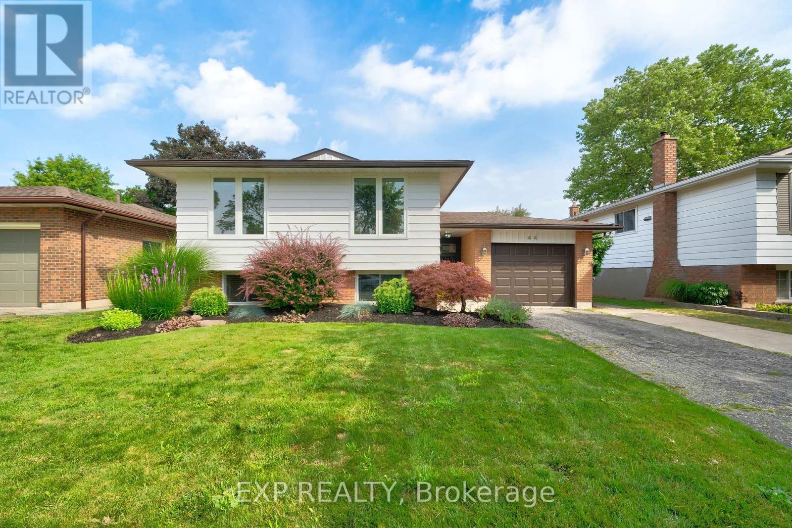 44 Royal Orchard Crescent, St. Catharines, Ontario  L2N 4E9 - Photo 1 - X12309568