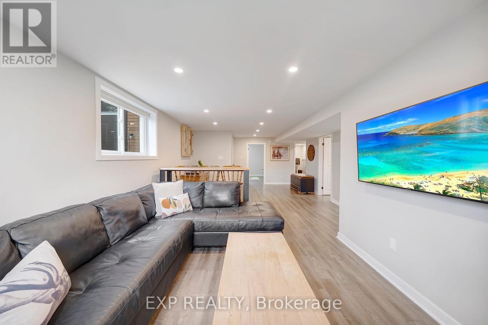 44 Royal Orchard Crescent, St. Catharines, Ontario  L2N 4E9 - Photo 26 - X12309568