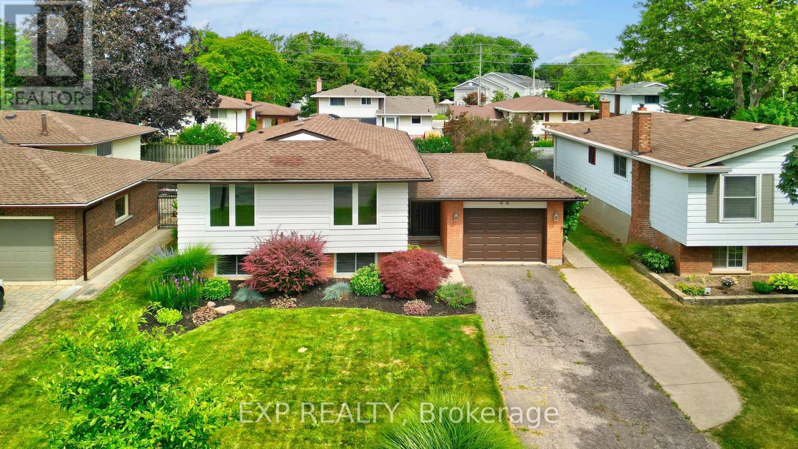 44 Royal Orchard Crescent, St. Catharines, Ontario  L2N 4E9 - Photo 4 - X12309568