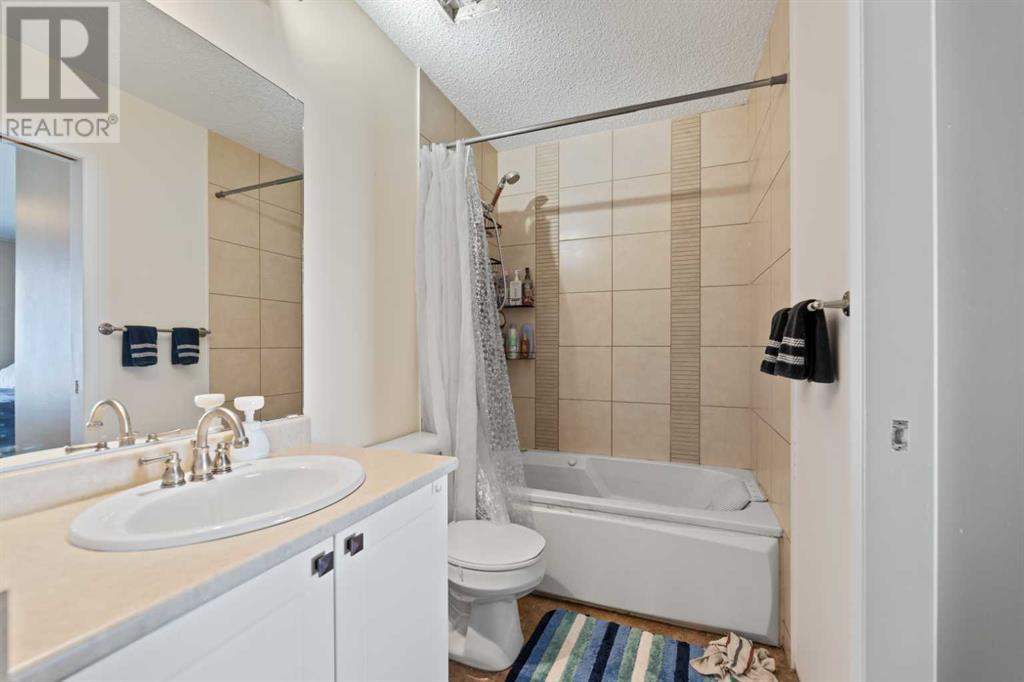 132 Mt Apex Green Se, Calgary, Alberta  T2Z 2V5 - Photo 11 - A2243398