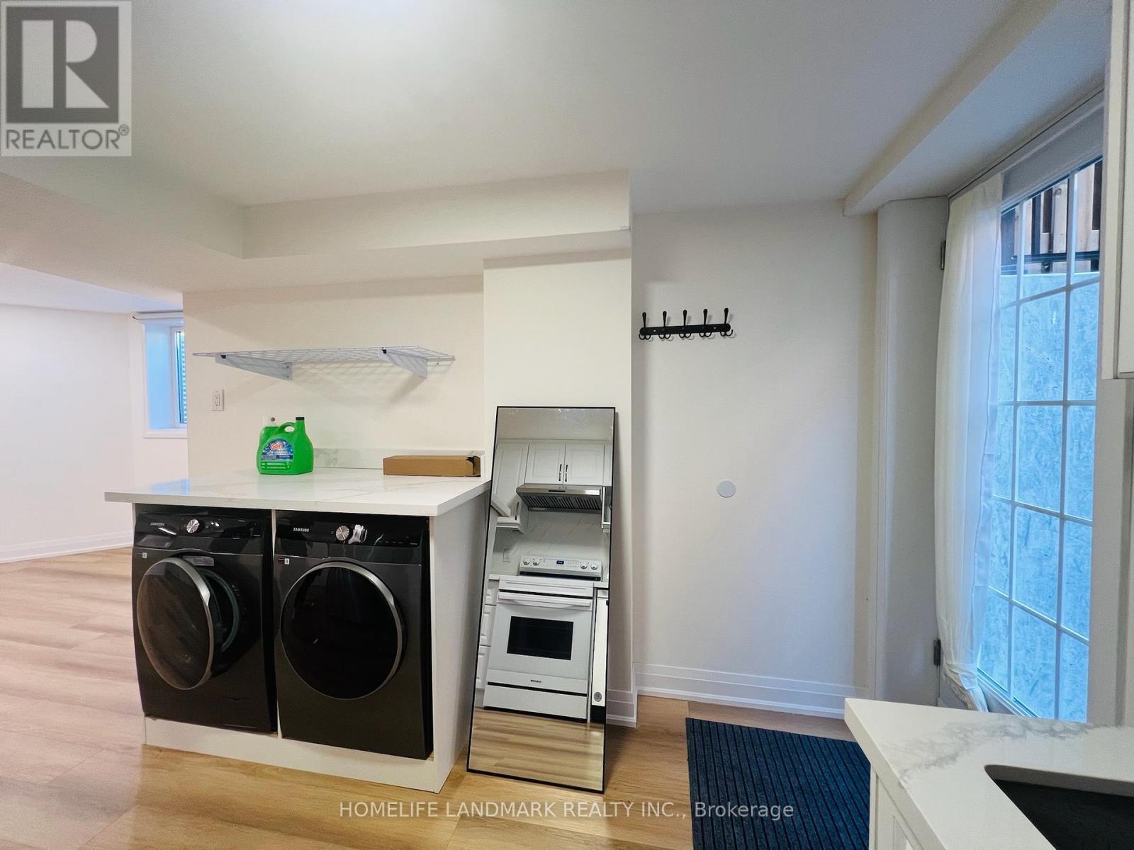 Basement - 2807 Guilford Crescent, Oakville, Ontario  L6J 6Z4 - Photo 5 - W12309579