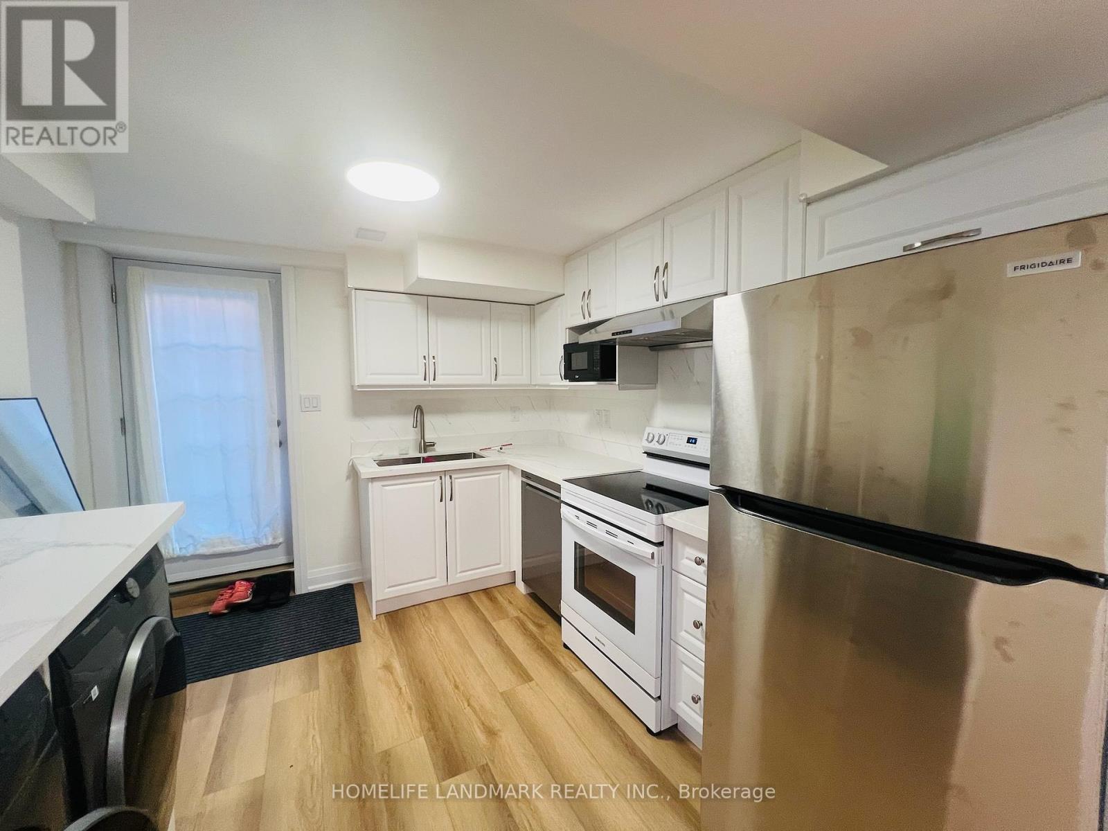 Basement - 2807 Guilford Crescent, Oakville, Ontario  L6J 6Z4 - Photo 6 - W12309579