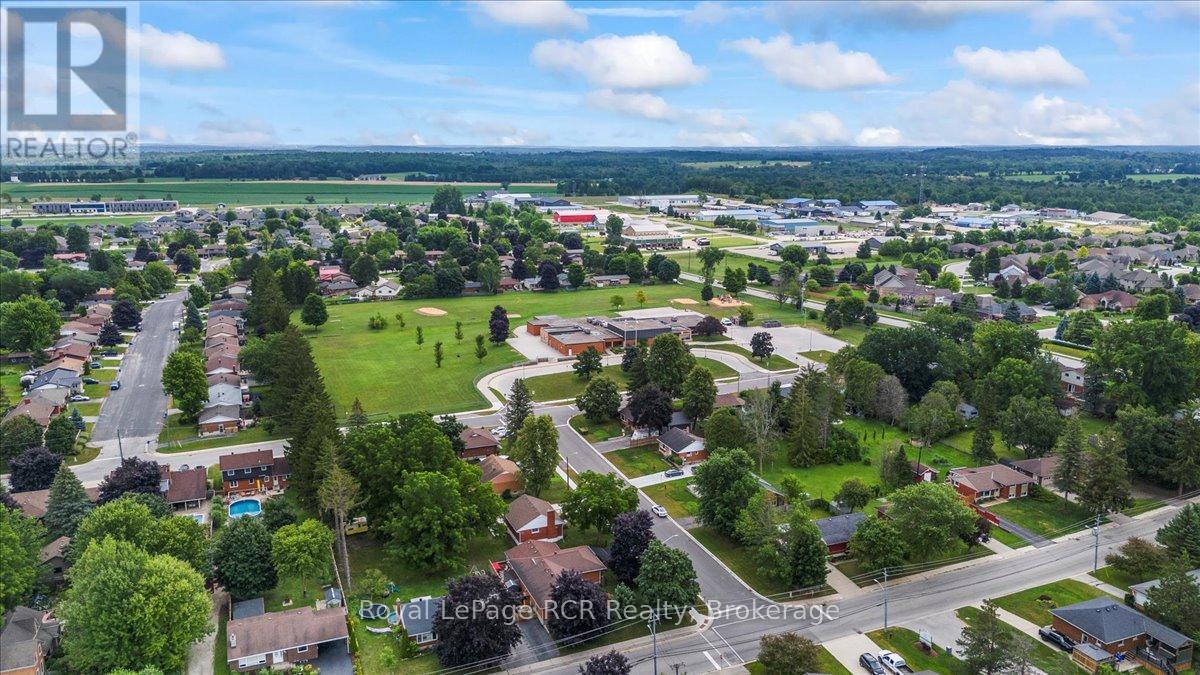 382 3rd Street, Hanover, Ontario  N4N 1B3 - Photo 35 - X12309590