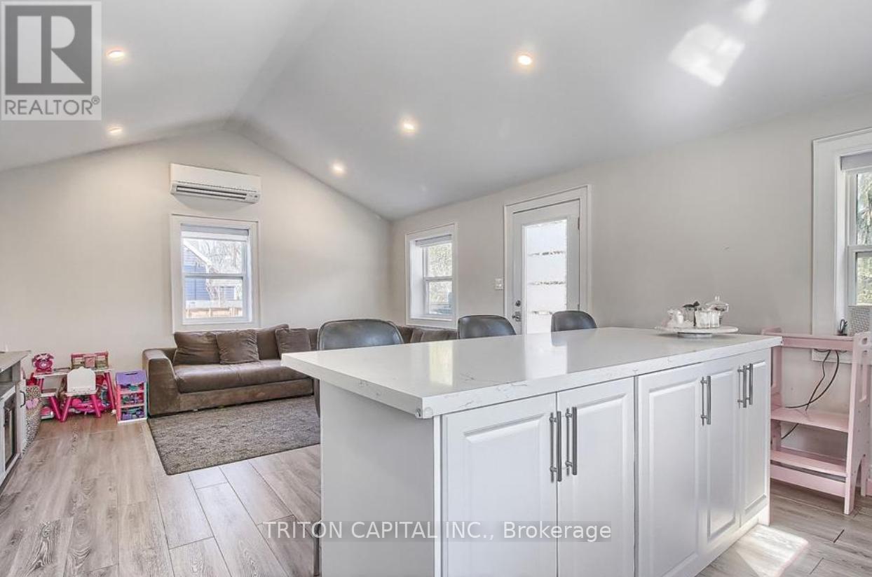 34 Napier Street, Vaughan, Ontario  L0J 1C0 - Photo 13 - N12309601