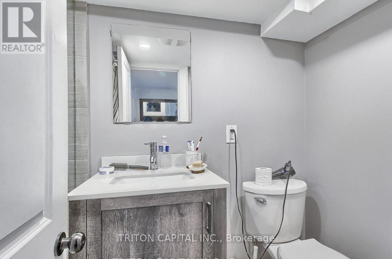 34 Napier Street, Vaughan, Ontario  L0J 1C0 - Photo 24 - N12309601