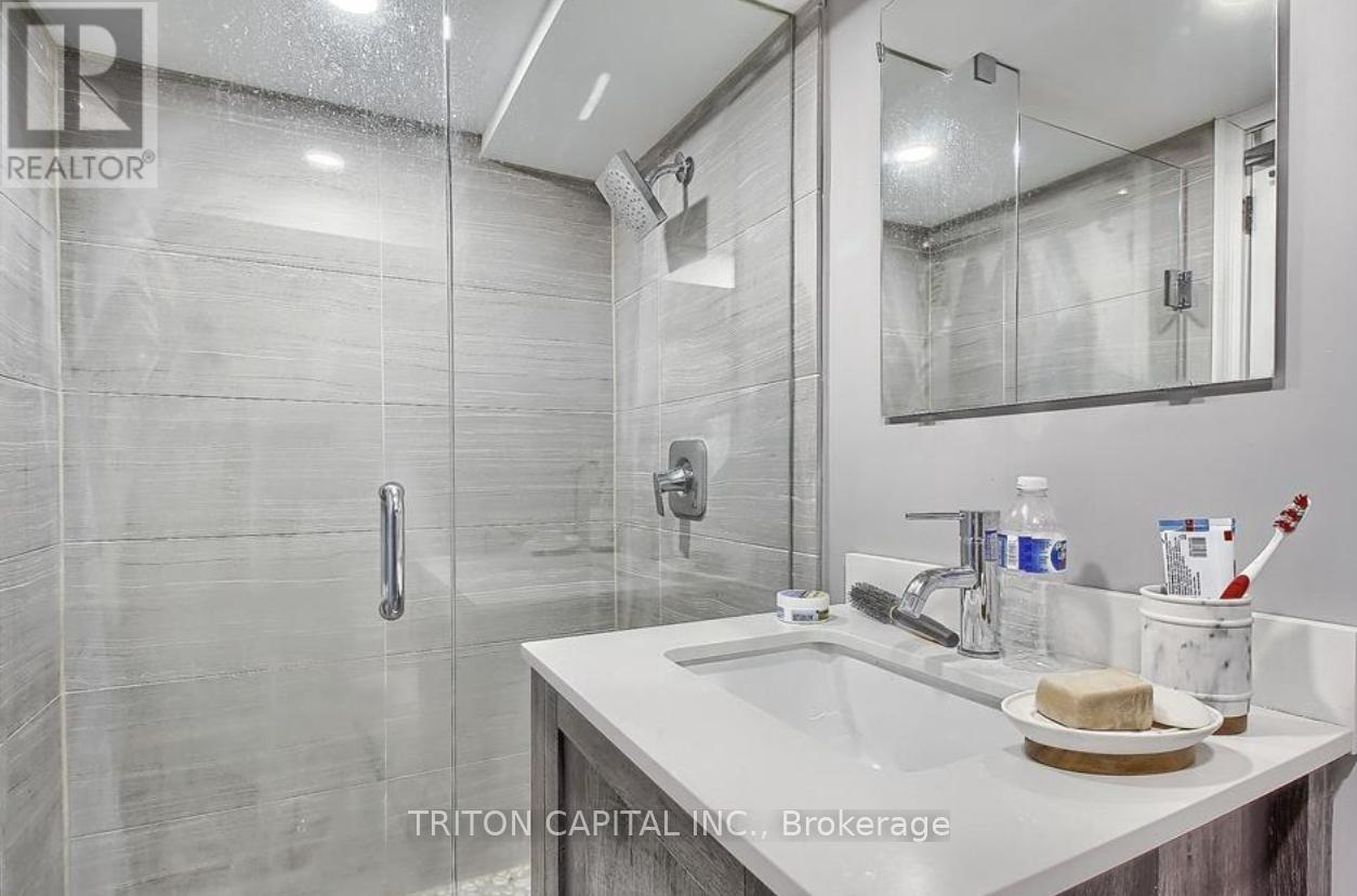 34 Napier Street, Vaughan, Ontario  L0J 1C0 - Photo 25 - N12309601