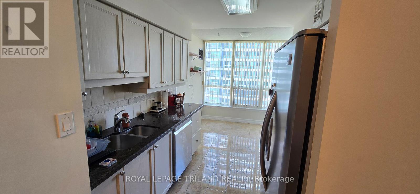 711 - 55 Elm Drive W, Mississauga, Ontario  L5B 3Z3 - Photo 16 - W12309607