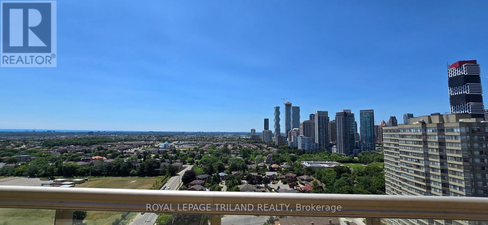 711 - 55 Elm Drive W, Mississauga, Ontario  L5B 3Z3 - Photo 2 - W12309607