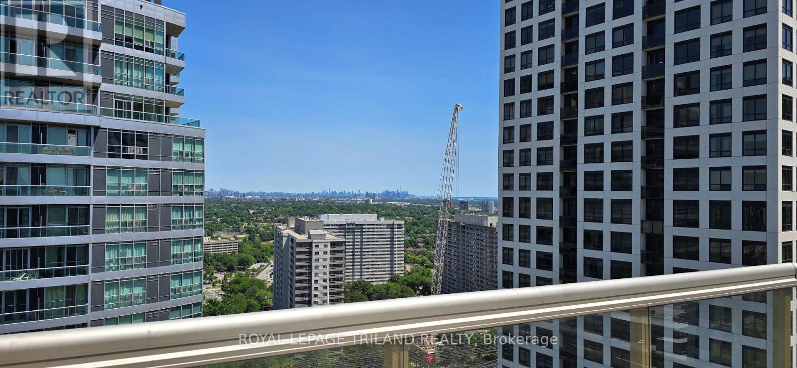 711 - 55 Elm Drive W, Mississauga, Ontario  L5B 3Z3 - Photo 3 - W12309607