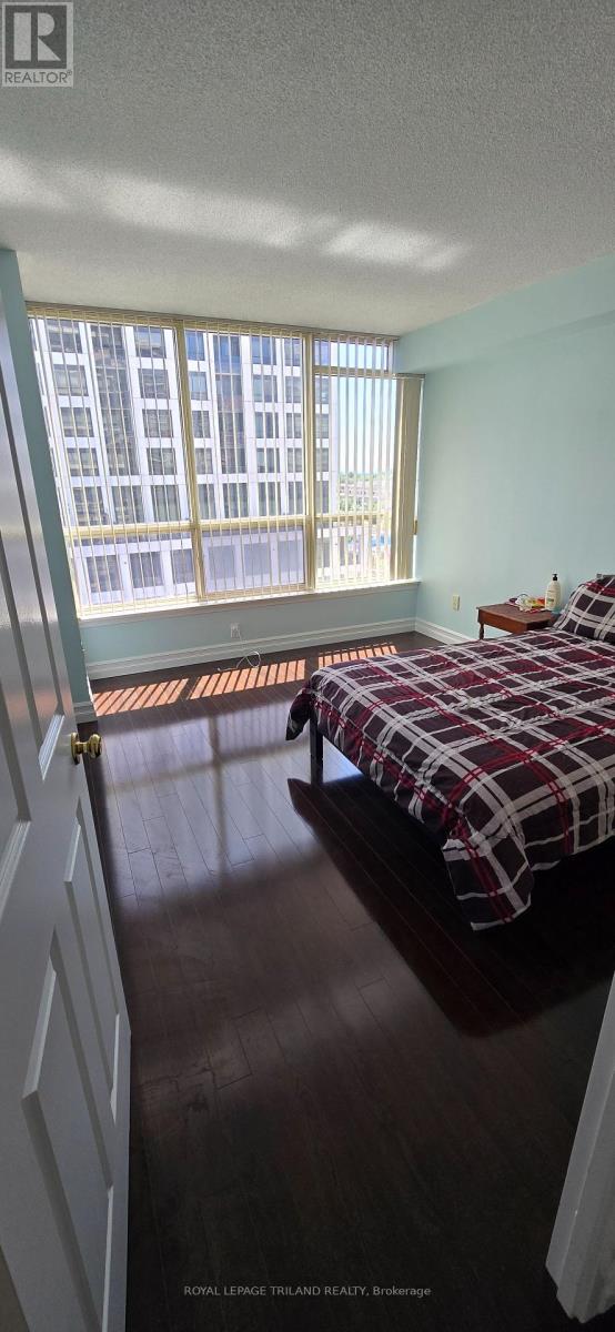 711 - 55 Elm Drive W, Mississauga, Ontario  L5B 3Z3 - Photo 9 - W12309607