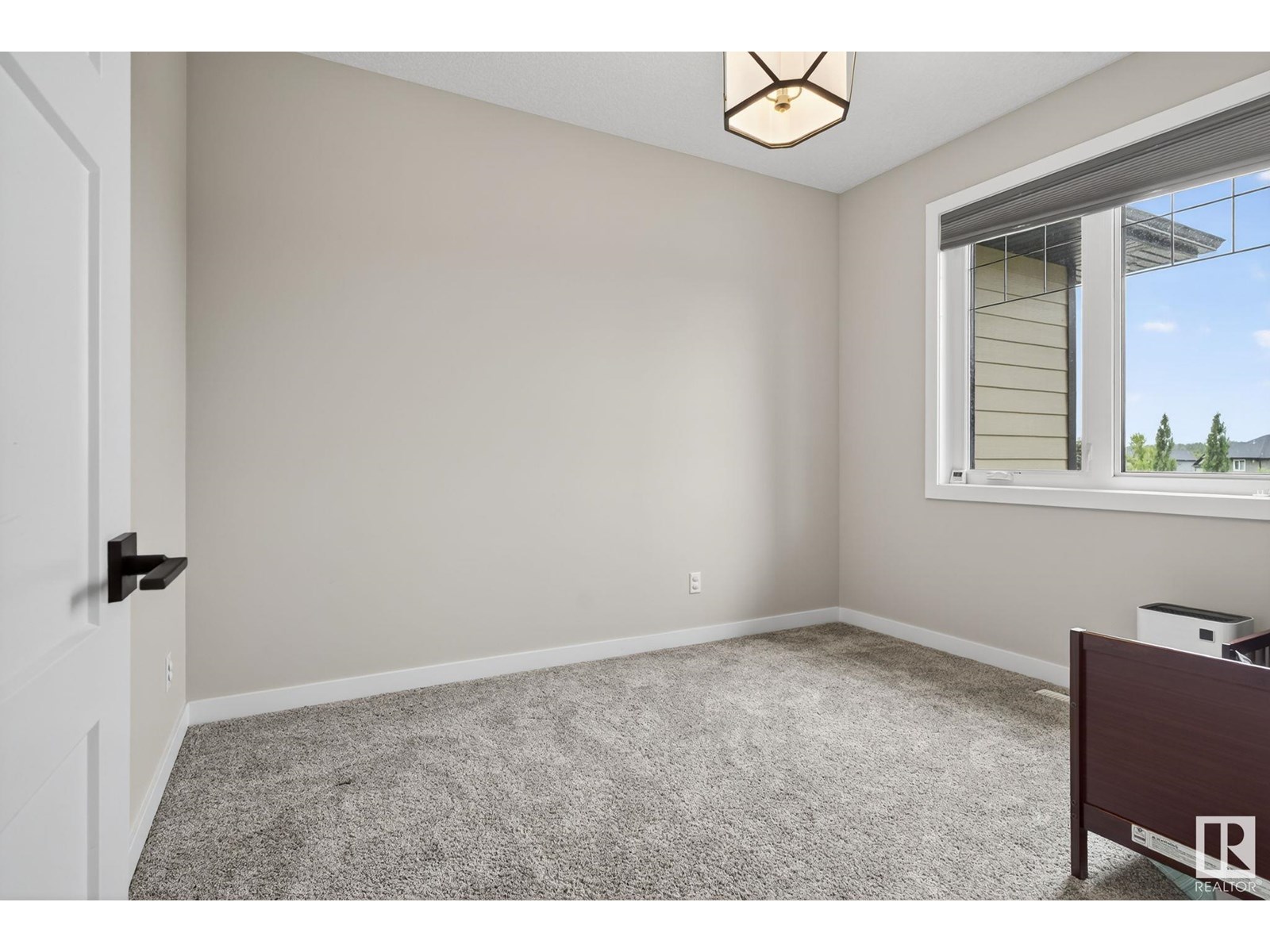 Property at 2027 JUNIPER LN image 5