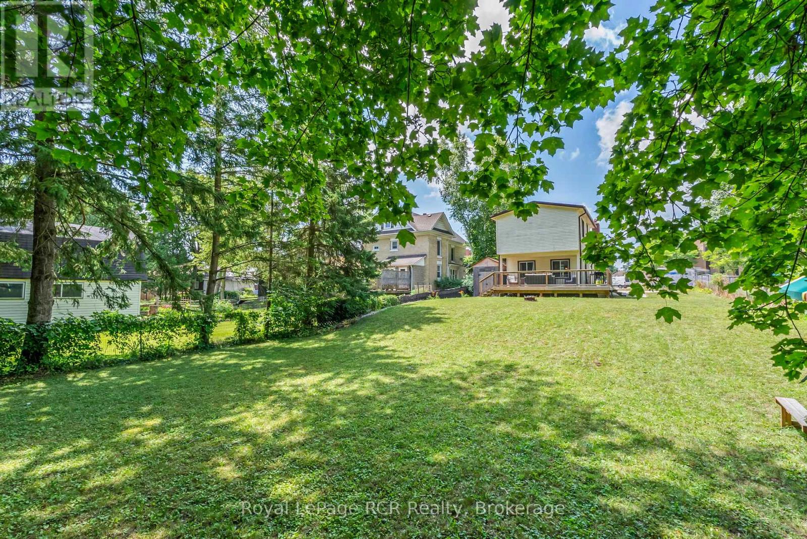 343 10th Avenue, Hanover, Ontario  N4N 2N4 - Photo 38 - X12307210