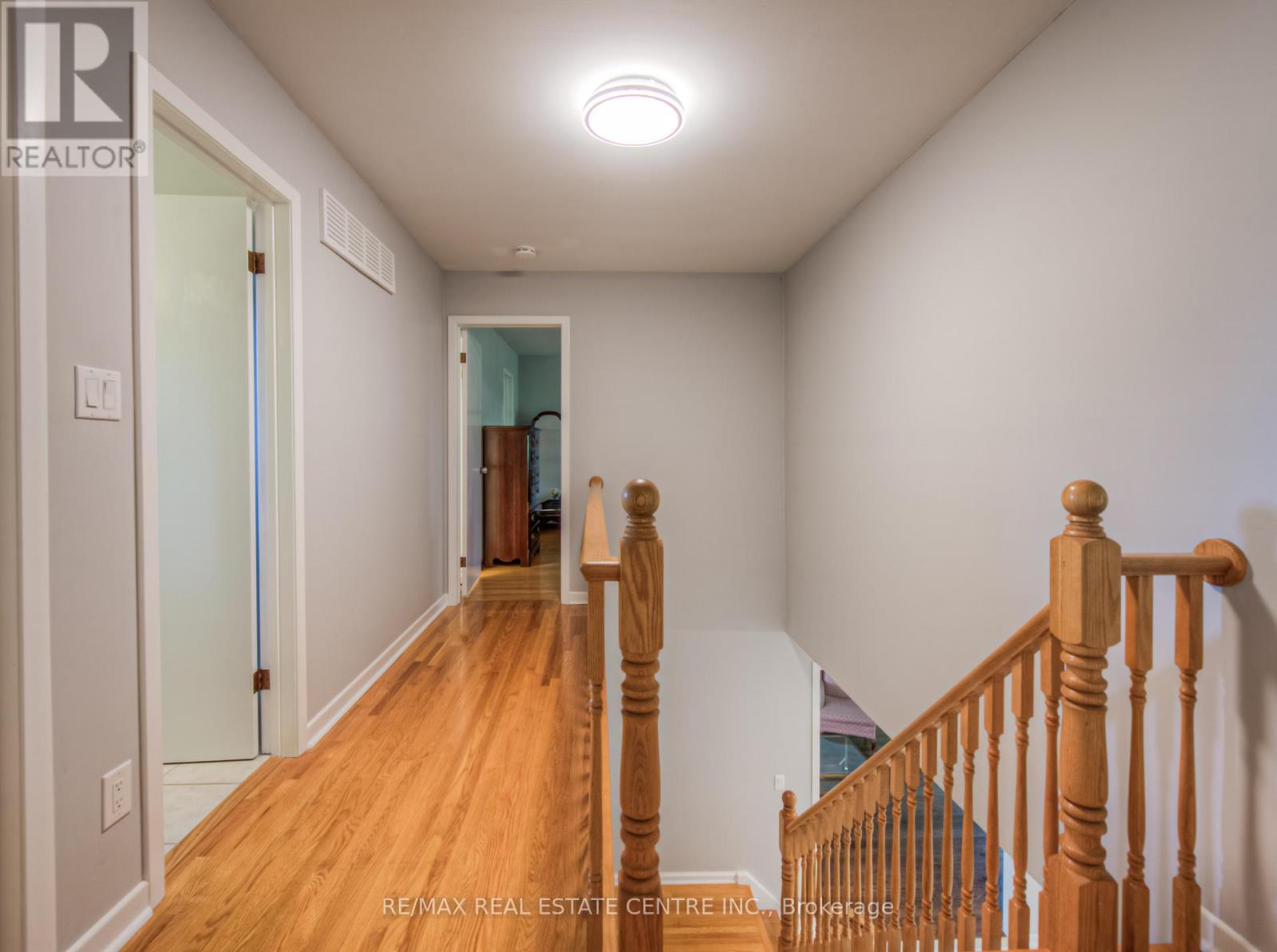 644 Donna Court, Burlington, Ontario  L7N 3H2 - Photo 29 - W12309611