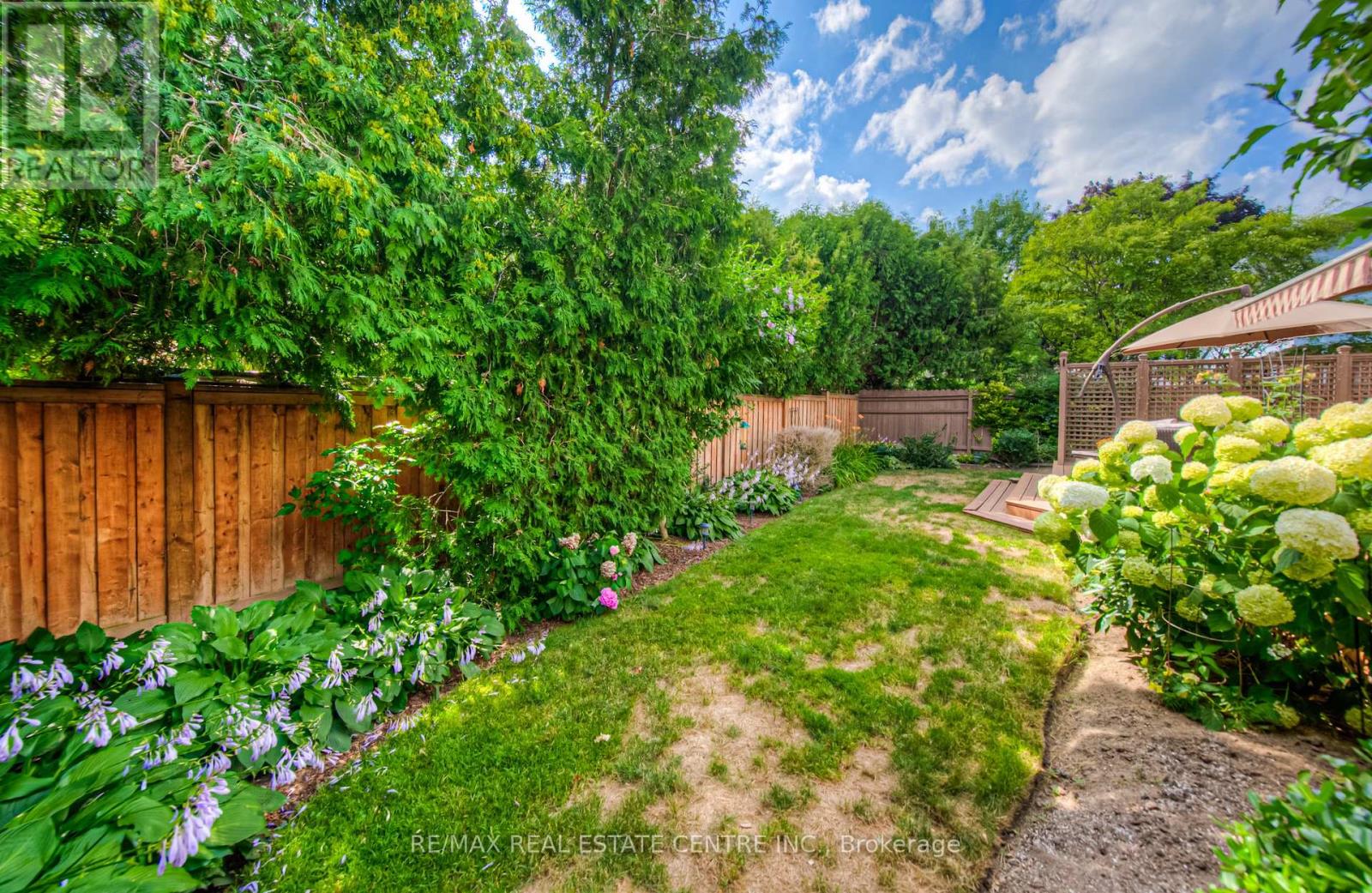 644 Donna Court, Burlington, Ontario  L7N 3H2 - Photo 44 - W12309611