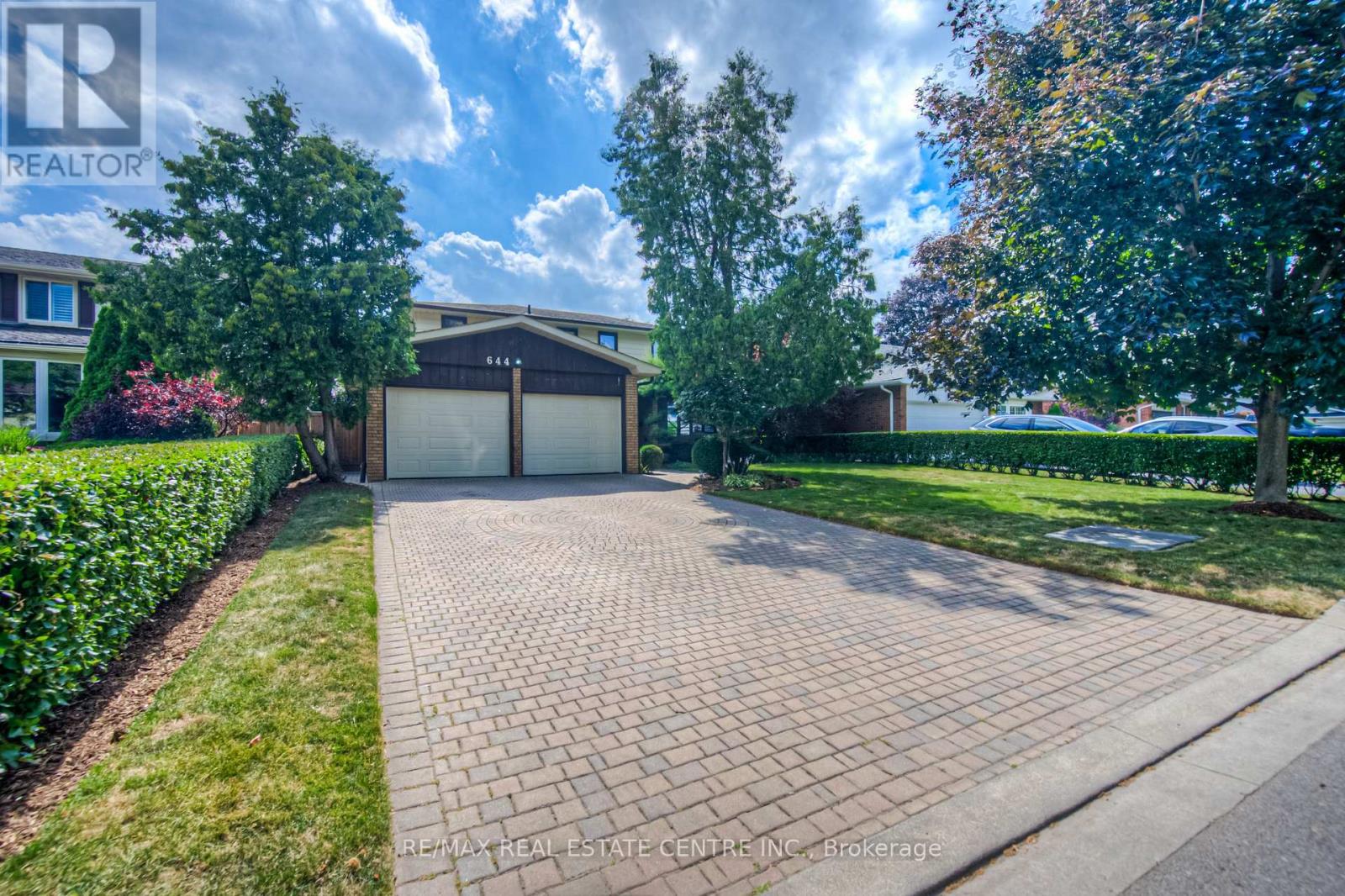 644 Donna Court, Burlington, Ontario  L7N 3H2 - Photo 6 - W12309611
