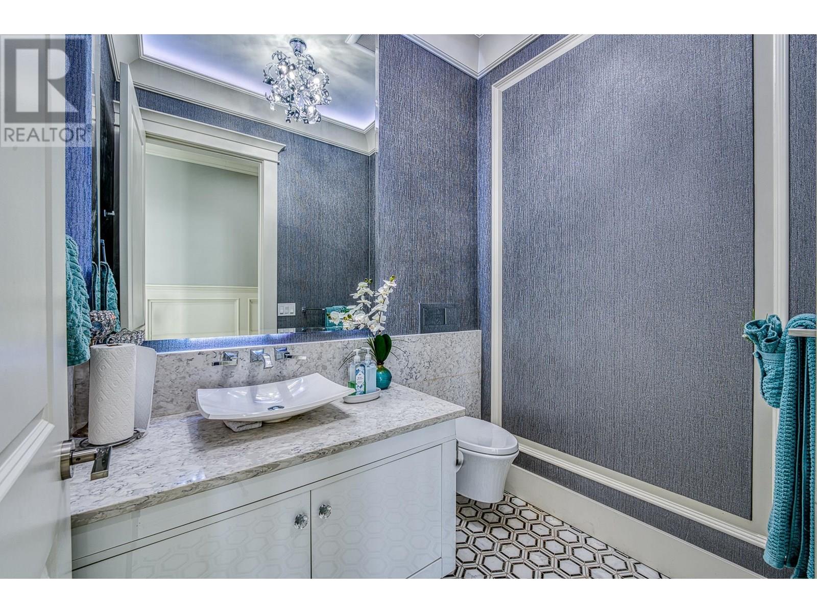 Listing Picture 19 of 38 : 11771 GRANVILLE AVENUE, Richmond / 烈治文 - 魯藝地產 Yvonne Lu Group - MLS Medallion Club Member