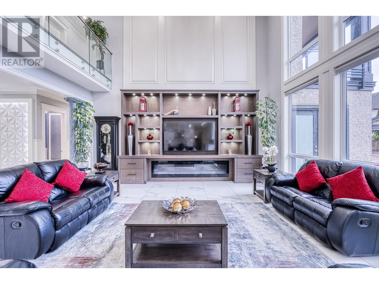 Listing Picture 12 of 38 : 11771 GRANVILLE AVENUE, Richmond / 烈治文 - 魯藝地產 Yvonne Lu Group - MLS Medallion Club Member