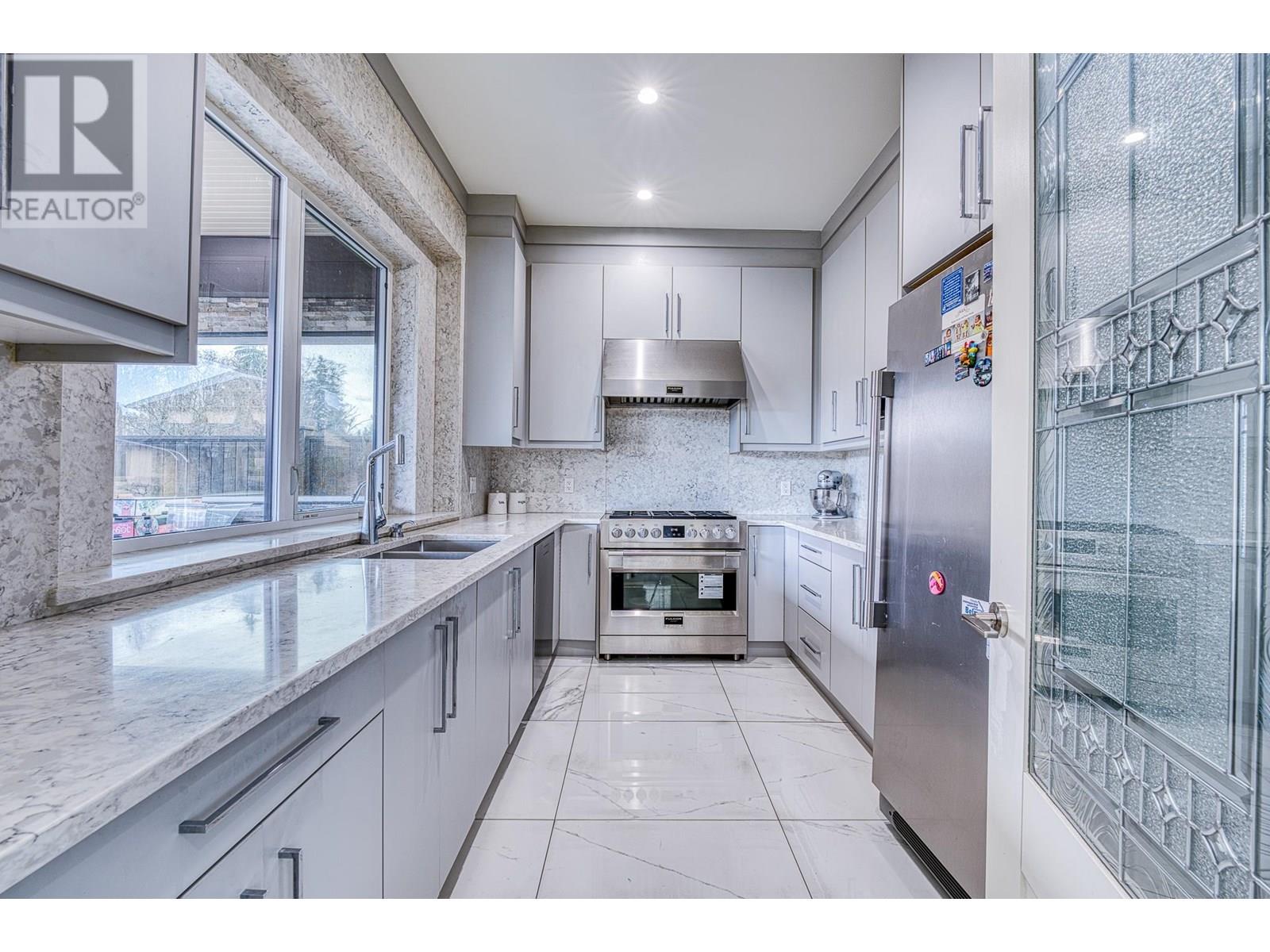 Listing Picture 17 of 38 : 11771 GRANVILLE AVENUE, Richmond / 烈治文 - 魯藝地產 Yvonne Lu Group - MLS Medallion Club Member