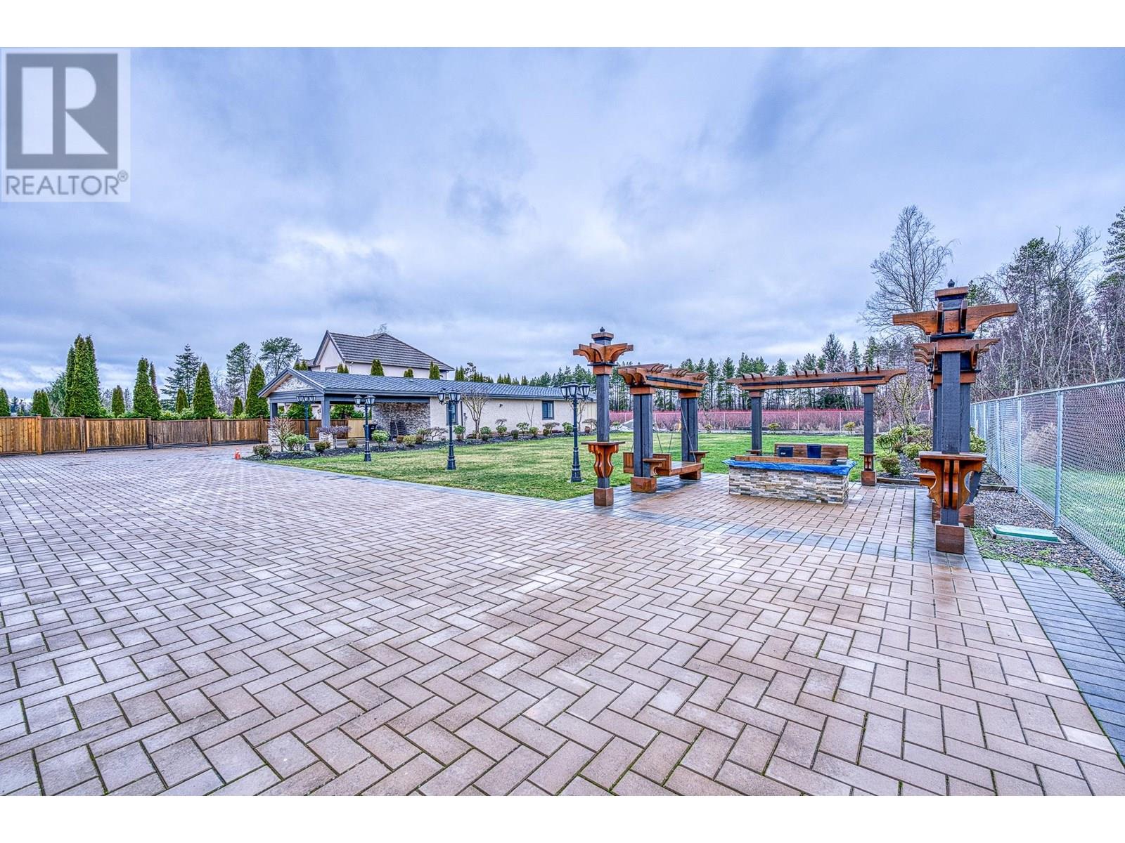 Listing Picture 33 of 38 : 11771 GRANVILLE AVENUE, Richmond / 烈治文 - 魯藝地產 Yvonne Lu Group - MLS Medallion Club Member