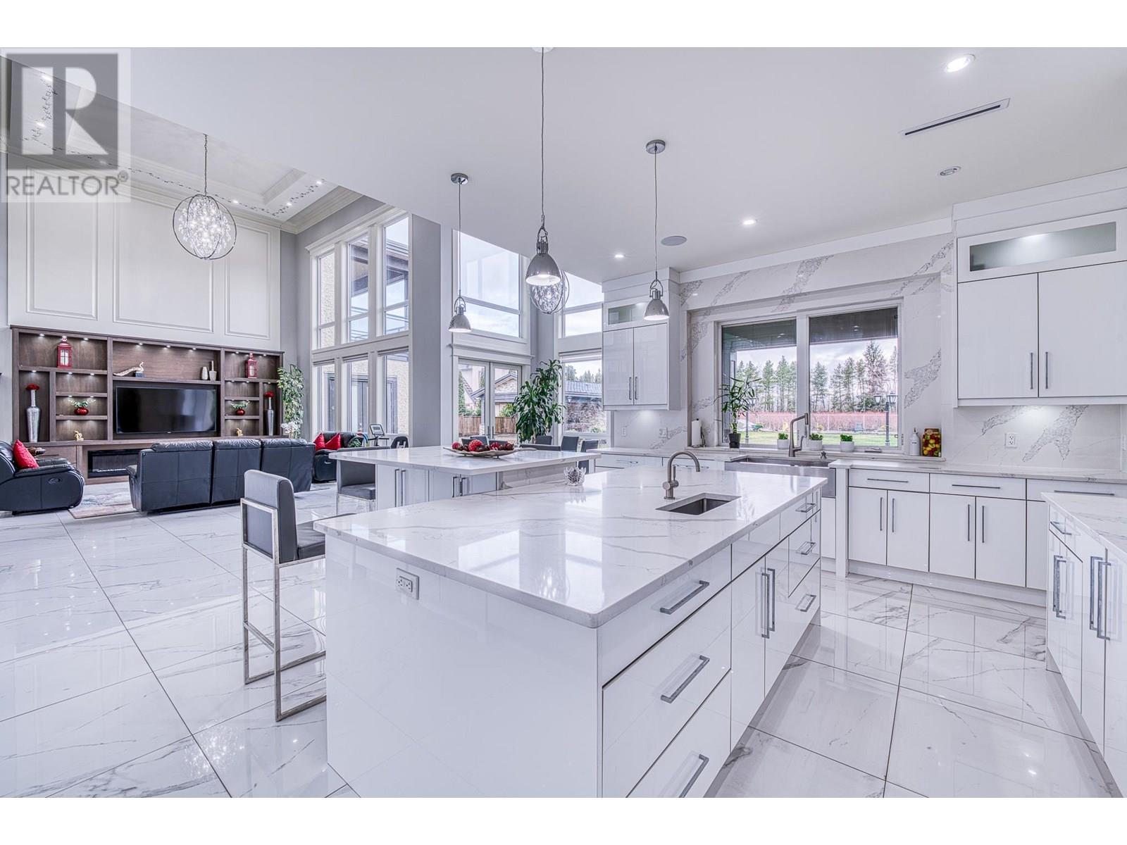 Listing Picture 15 of 38 : 11771 GRANVILLE AVENUE, Richmond / 烈治文 - 魯藝地產 Yvonne Lu Group - MLS Medallion Club Member