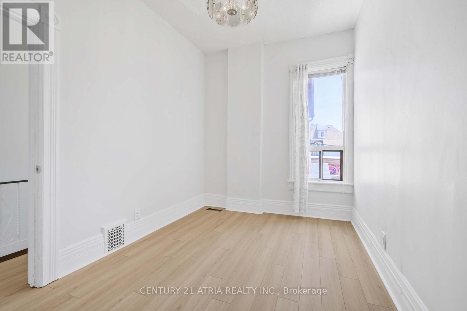 81 Montrose Avenue, Toronto, Ontario  M6J 2T6 - Photo 16 - C12309628