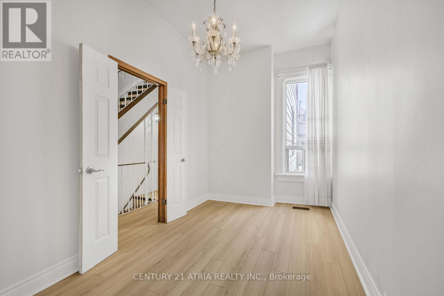 81 Montrose Avenue, Toronto, Ontario  M6J 2T6 - Photo 7 - C12309628